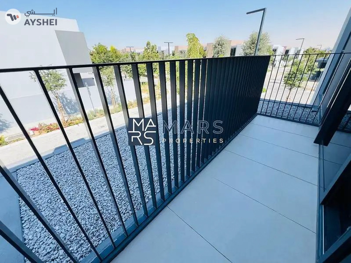 Spacious, Luxury 4 Bedroom End Corner Villa, with Two Living Room and Study Room-3-3