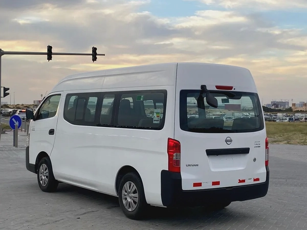 2023 Nissan Urvan NV350 automatic GCC Specs