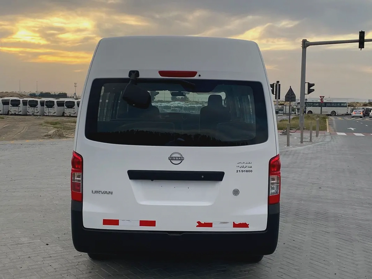 2023 Nissan Urvan NV350 automatic GCC Specs-4-4