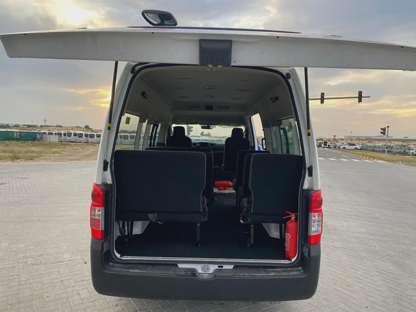 2023 Nissan Urvan NV350 automatic GCC Specs