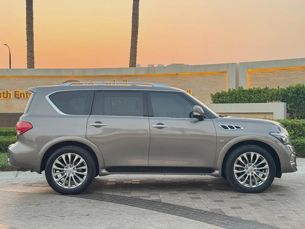 Infiniti QX80 2017 – GCC Specs Full Option Full service History