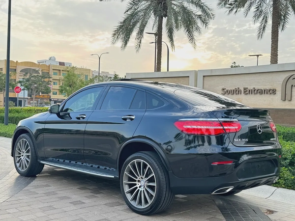 2019 GLC 300 Coupe in very good condition // American specs // Converted To GCC Look