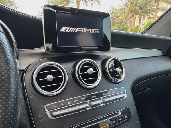 2019 GLC 300 Coupe in very good condition // American specs // Converted To GCC Look