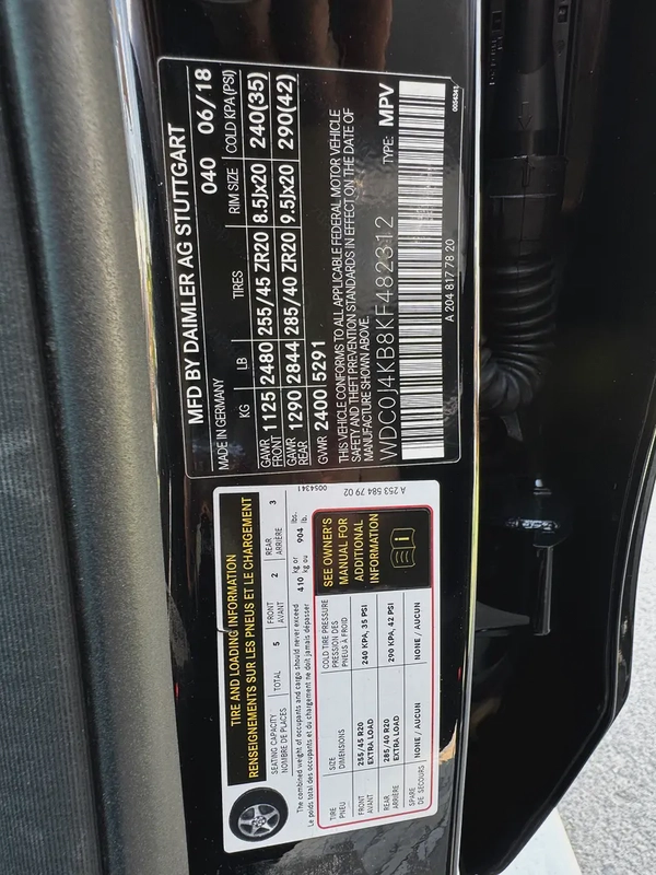 2019 GLC 300 Coupe in very good condition // American specs // Converted To GCC Look