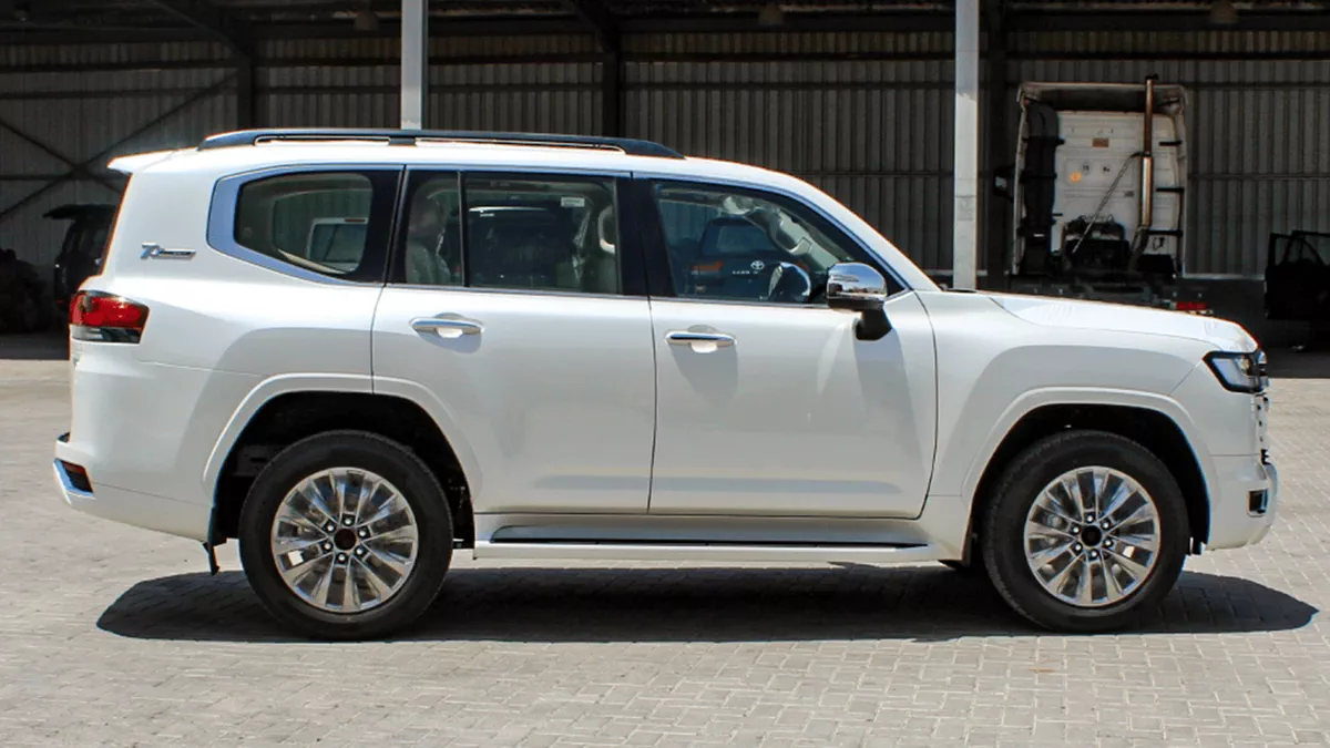 Toyota Land Cruiser VX 3.3L DIESEL 2024-9-0