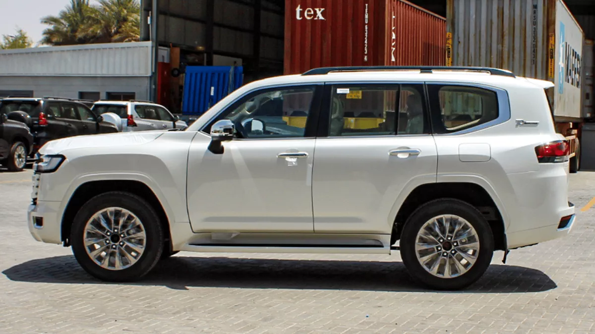 Toyota Land Cruiser VX 3.3L DIESEL 2024-6-0