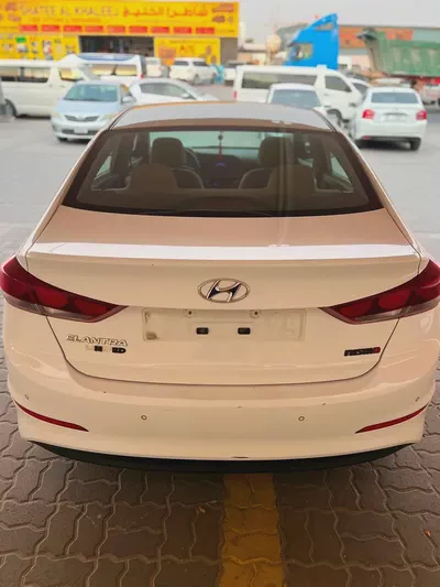 Hyundai Elantra GLS 2016 GCC 1.6L Accident Free-5
