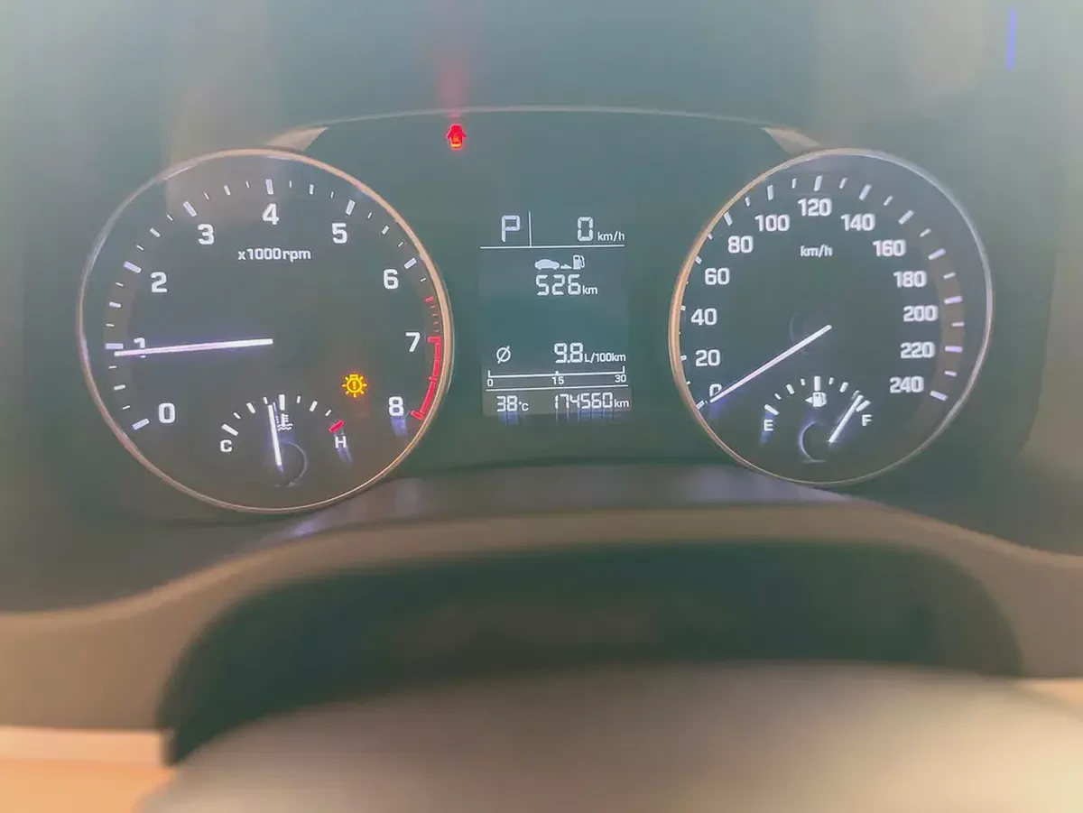 Hyundai Elantra GLS 2016 GCC 1.6L Accident Free-9-9
