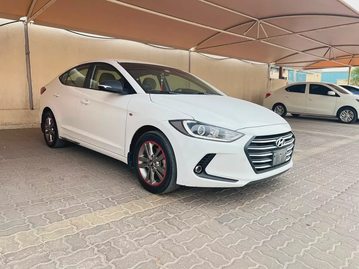 Hyundai Elantra GLS 2016 GCC 1.6L Accident Free