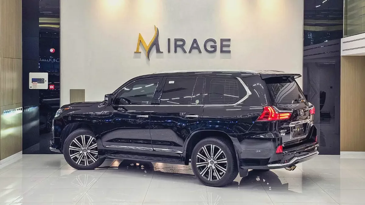 LEXUS - LX 570 - 25 EDITION -  2021 MODEL - GCC SPECS - 70,000 KM - BLACK / TAN-16-16