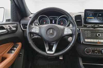 Mercedes-Benz GLE 400 2018 | V6 | AED 2,019 / Monthly-9