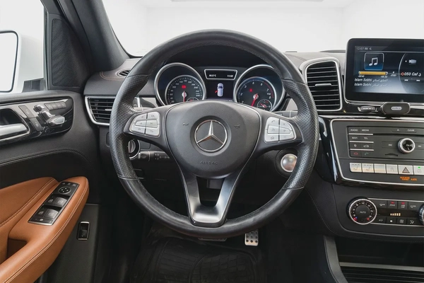 Mercedes-Benz GLE 400 2018 | V6 | AED 2,019 / Monthly