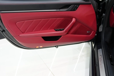 Porsche 911 Carrera 2025-12