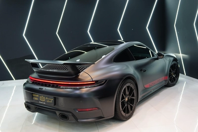 Porsche 911 Carrera 2025-13
