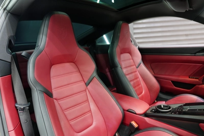 Porsche 911 Carrera 2025-5