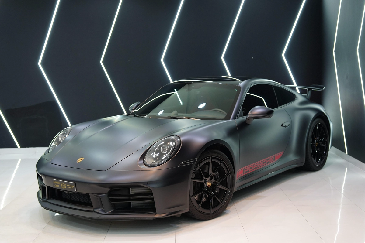 Porsche 911 Carrera 2025