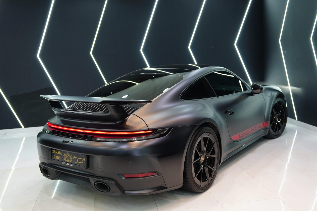 Porsche 911 Carrera 2025-13-13