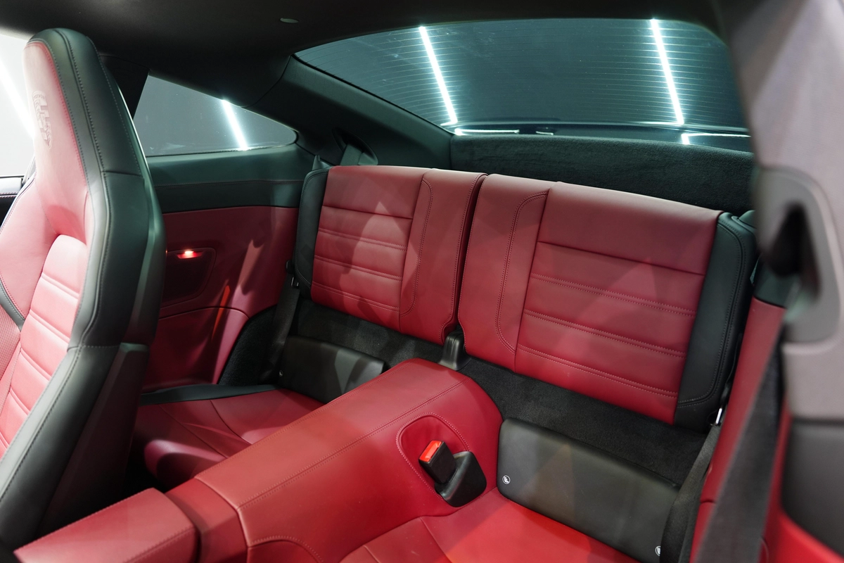 Porsche 911 Carrera 2025-6-6