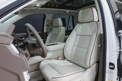 2023 ll Gmc Yukon Denali ll 6.2 L ll V8 ll Gcc ll 0km-12