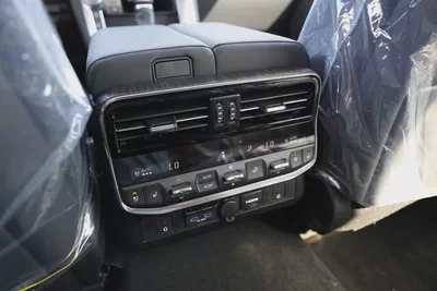 Toyota Land Cruiser VXR 2026 GCC Specs-17