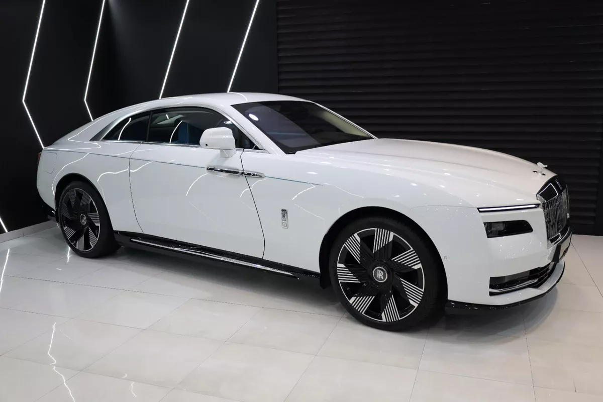 Rolls-Royce Spectre 2025-2-2