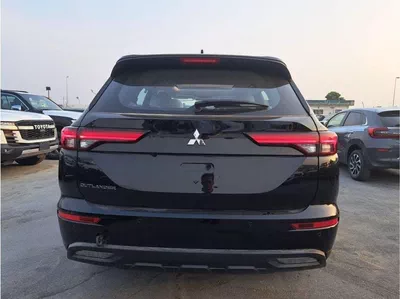 Mitsubishi Outlander GLX MIDLINE OUTLANDER 2.5L-5