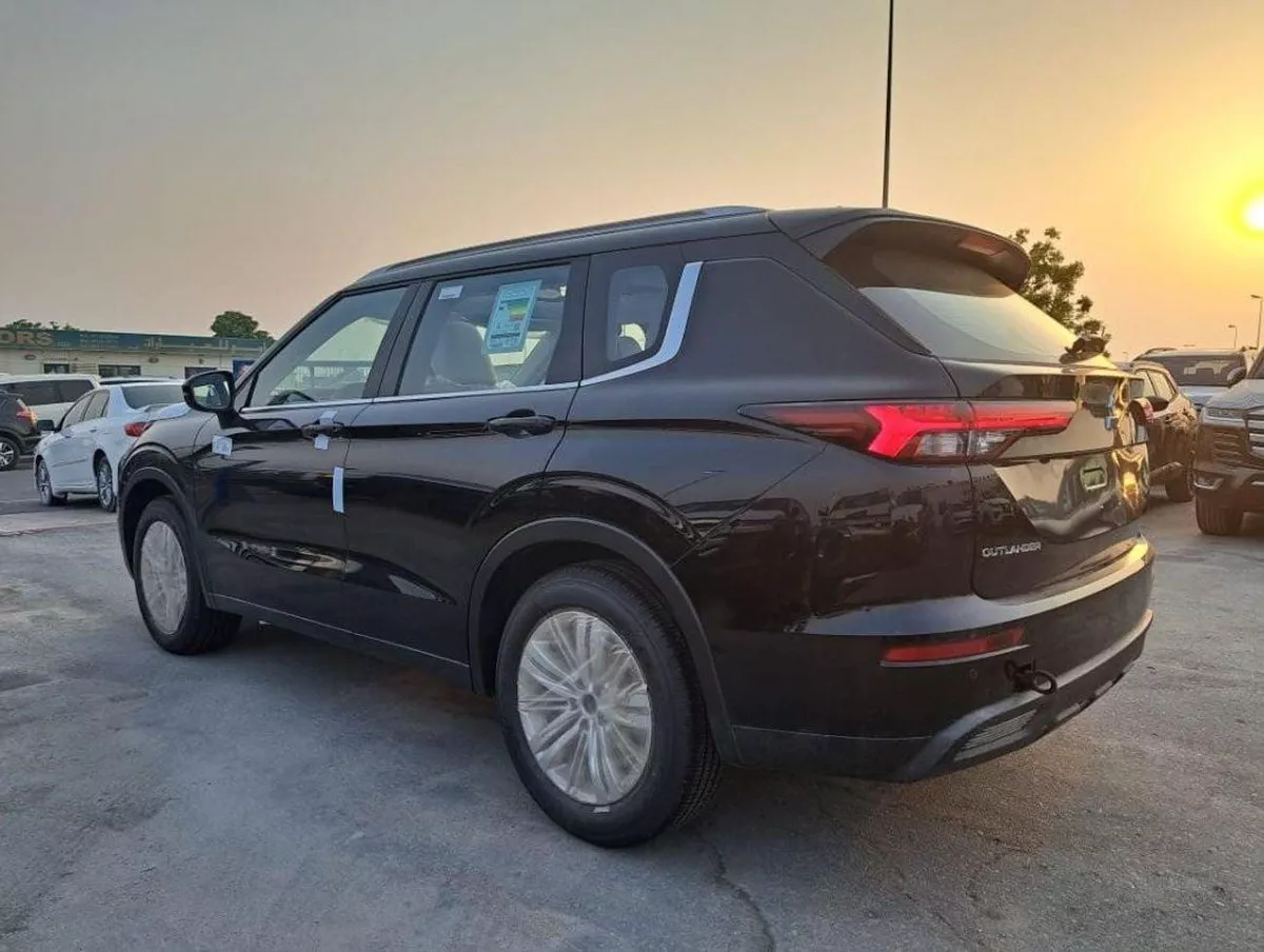 Mitsubishi Outlander GLX MIDLINE OUTLANDER 2.5L-4-0