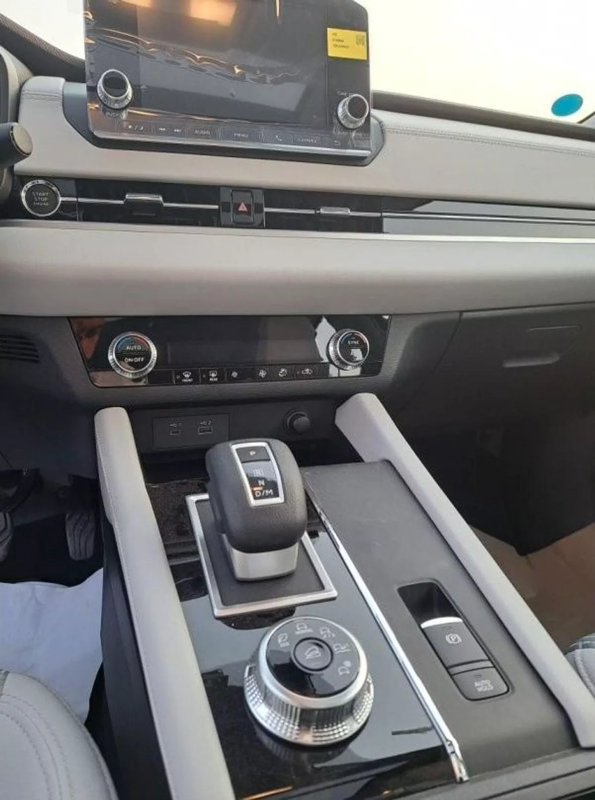 Mitsubishi Outlander GLX MIDLINE OUTLANDER 2.5L-8-0