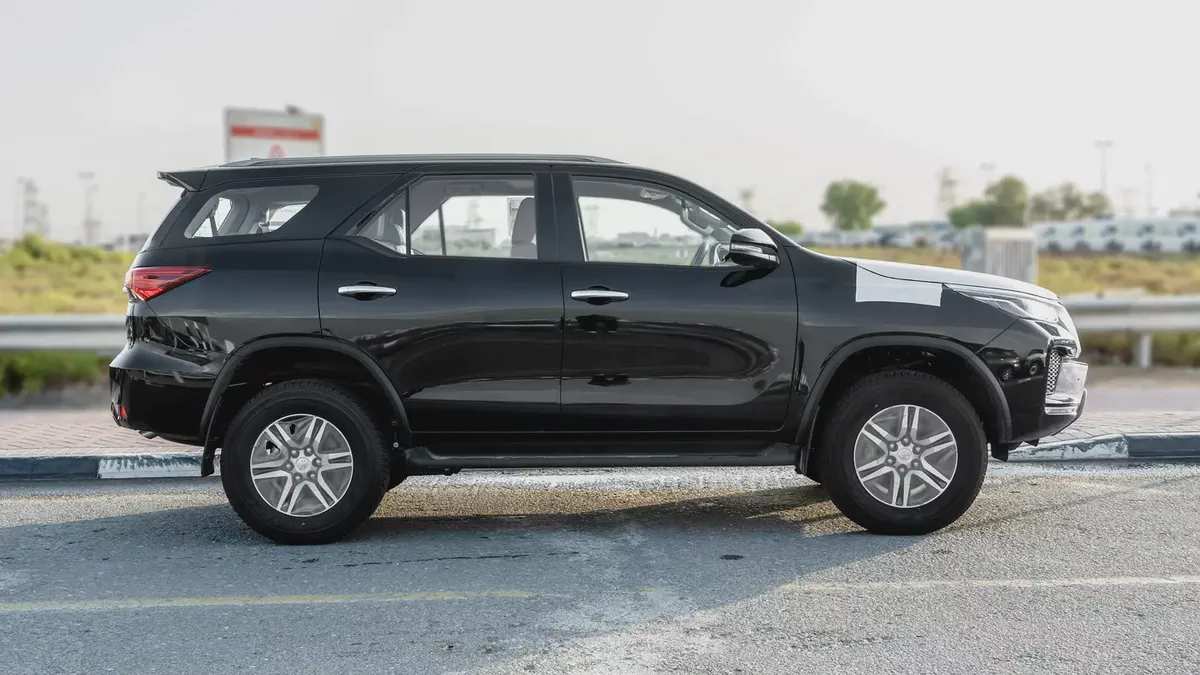 2026 Toyota Fortuner GX 2.4L AT Diesel (Black-Tan)-1-1