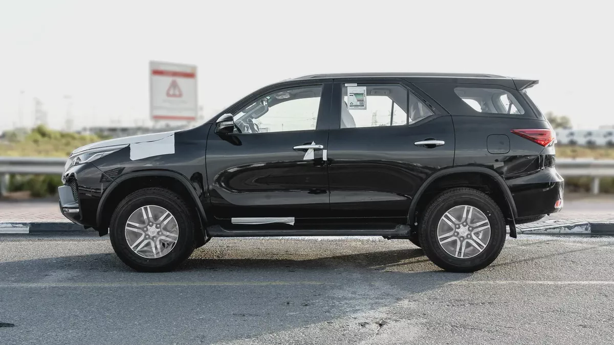 2026 Toyota Fortuner GX 2.4L AT Diesel (Black-Tan)-2-2