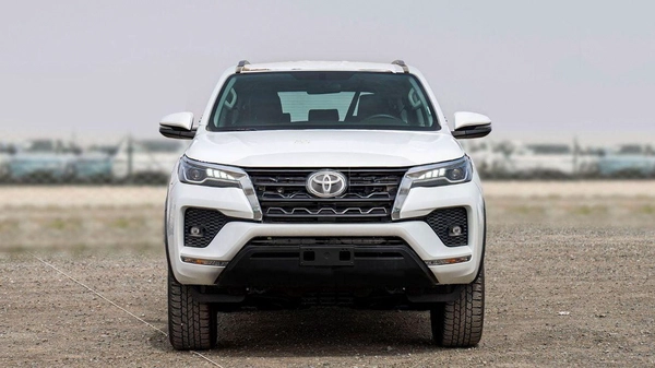 Toyota Fortuner GX2 2.4L