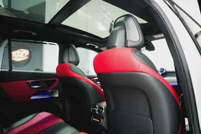 Mercedes-Benz GLC 300 AMG 4MATIC 2024 GCC Specs-8