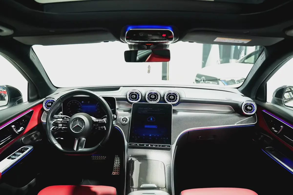 Mercedes-Benz GLC 300 AMG 4MATIC 2024 GCC Specs-9-9