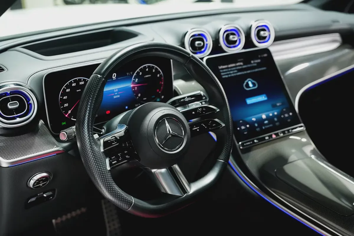 Mercedes-Benz GLC 300 AMG 4MATIC 2024 GCC Specs-5-5