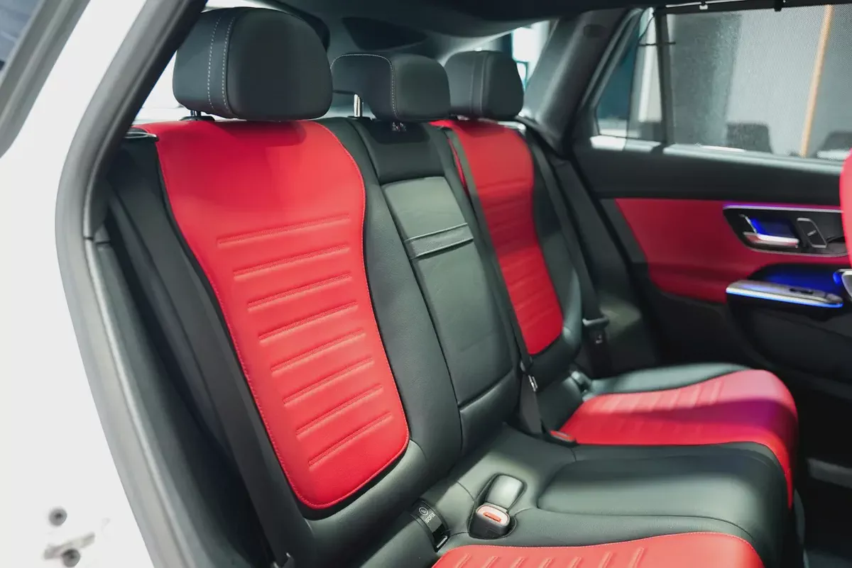 Mercedes-Benz GLC 300 AMG 4MATIC 2024 GCC Specs-7-7