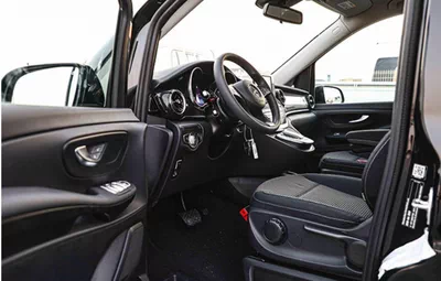 2024 Mercedes-Benz V 250 – Black Bus-1