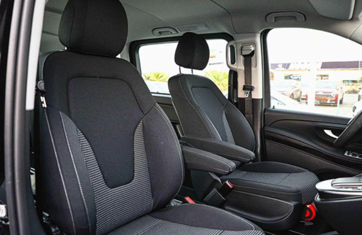 2024 Mercedes-Benz V 250 – Black Bus-3-3