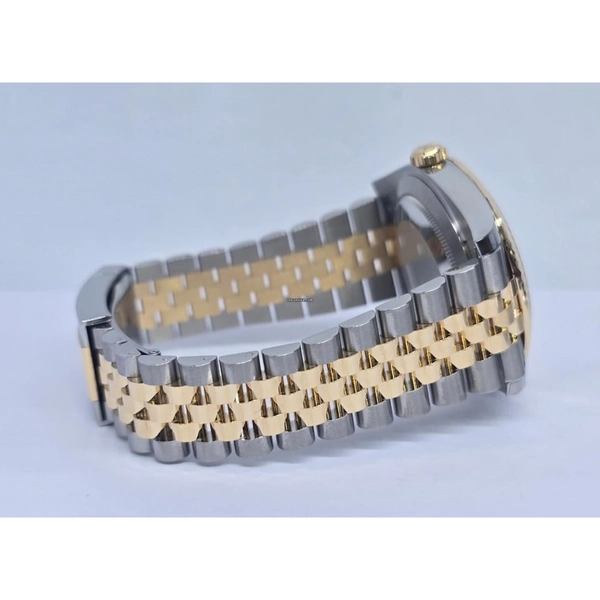 Rolex Datejust 41 | 41mm Champagne Index Dial with Jubilee Bracelet