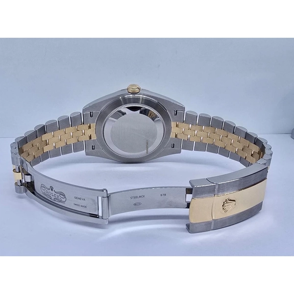 Rolex Datejust 41 | 41mm Champagne Index Dial with Jubilee Bracelet