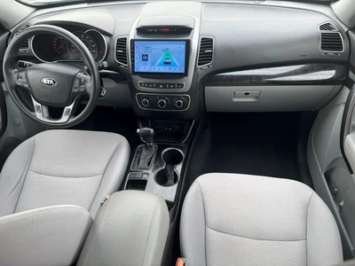 Kia Sorento SX 2015 - American Specs - Well Maintained-6