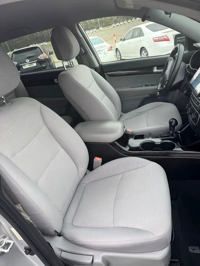Kia Sorento SX 2015 - American Specs - Well Maintained-10