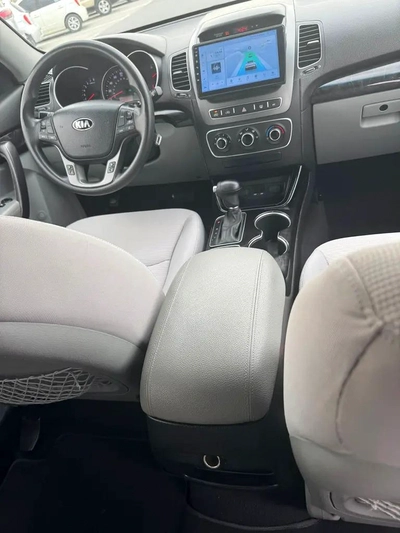 Kia Sorento SX 2015 - American Specs - Well Maintained-18