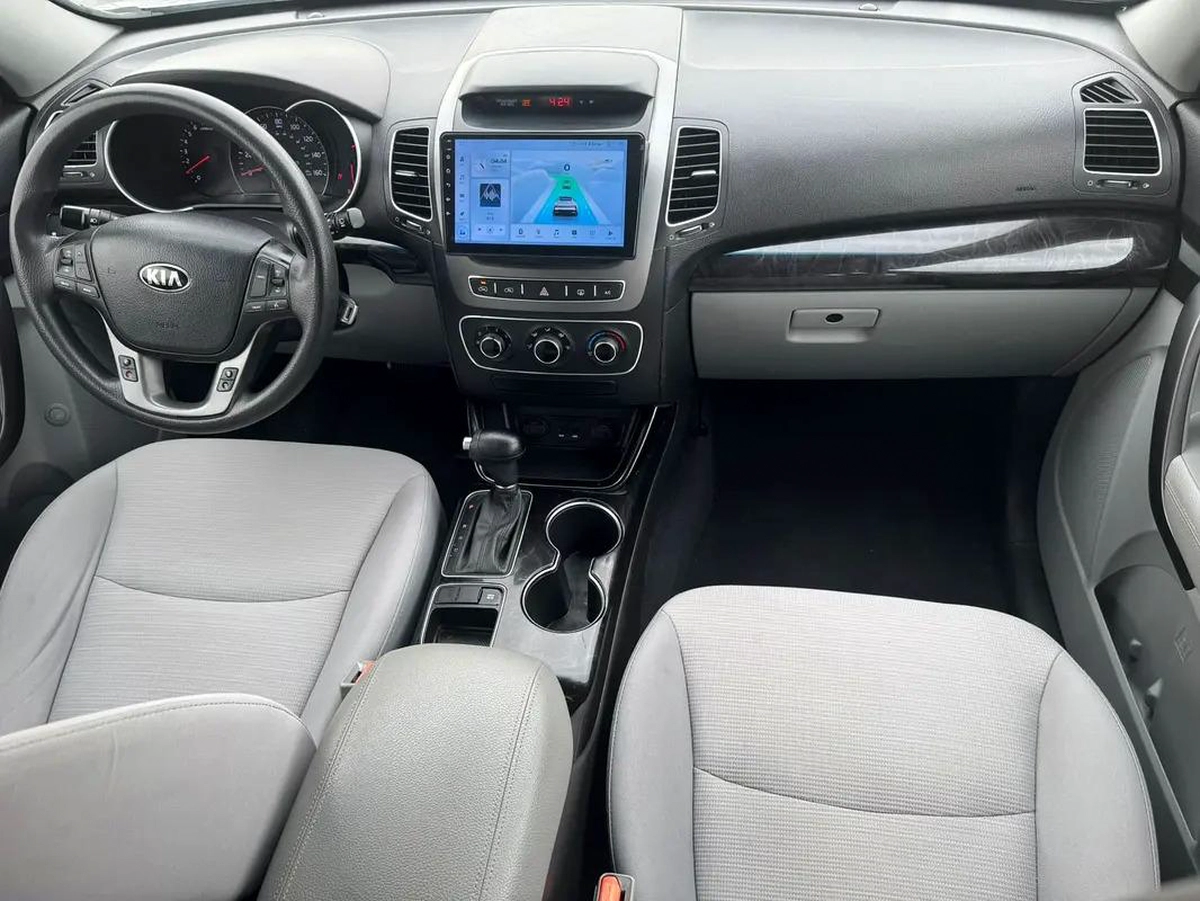 Kia Sorento SX 2015 - American Specs - Well Maintained-6-6