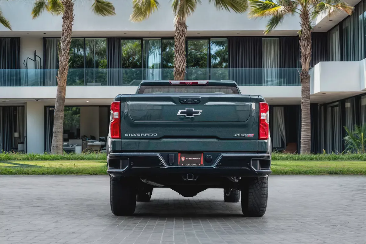 4,759 P.M | Silverado ZR2 6.2 V8 | 0% Downpayment | Chevrolet Warranty!-4-4