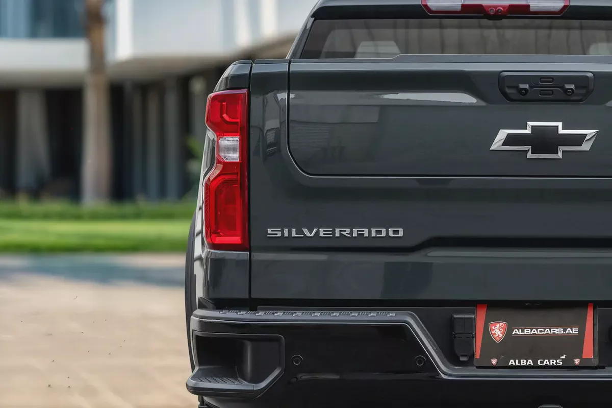 4,759 P.M | Silverado ZR2 6.2 V8 | 0% Downpayment | Chevrolet Warranty!-5-5