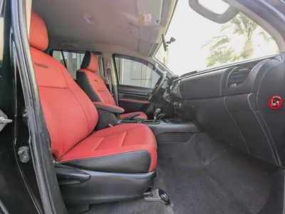 Toyota Hilux 2020 Facelifted 2025 GCC Specs Interior and Exterior Excellent Condition-12