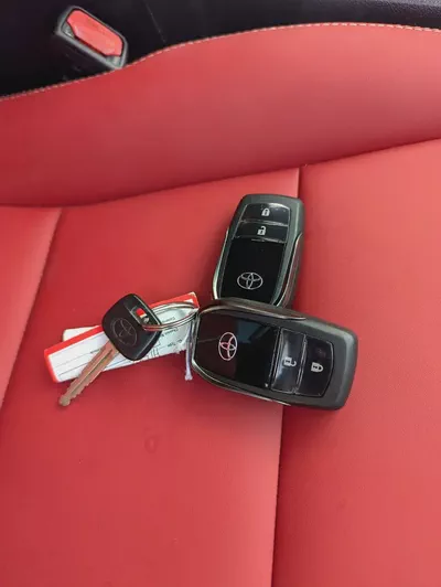 Toyota Hilux 2020 Facelifted 2025 GCC Specs Interior and Exterior Excellent Condition-17