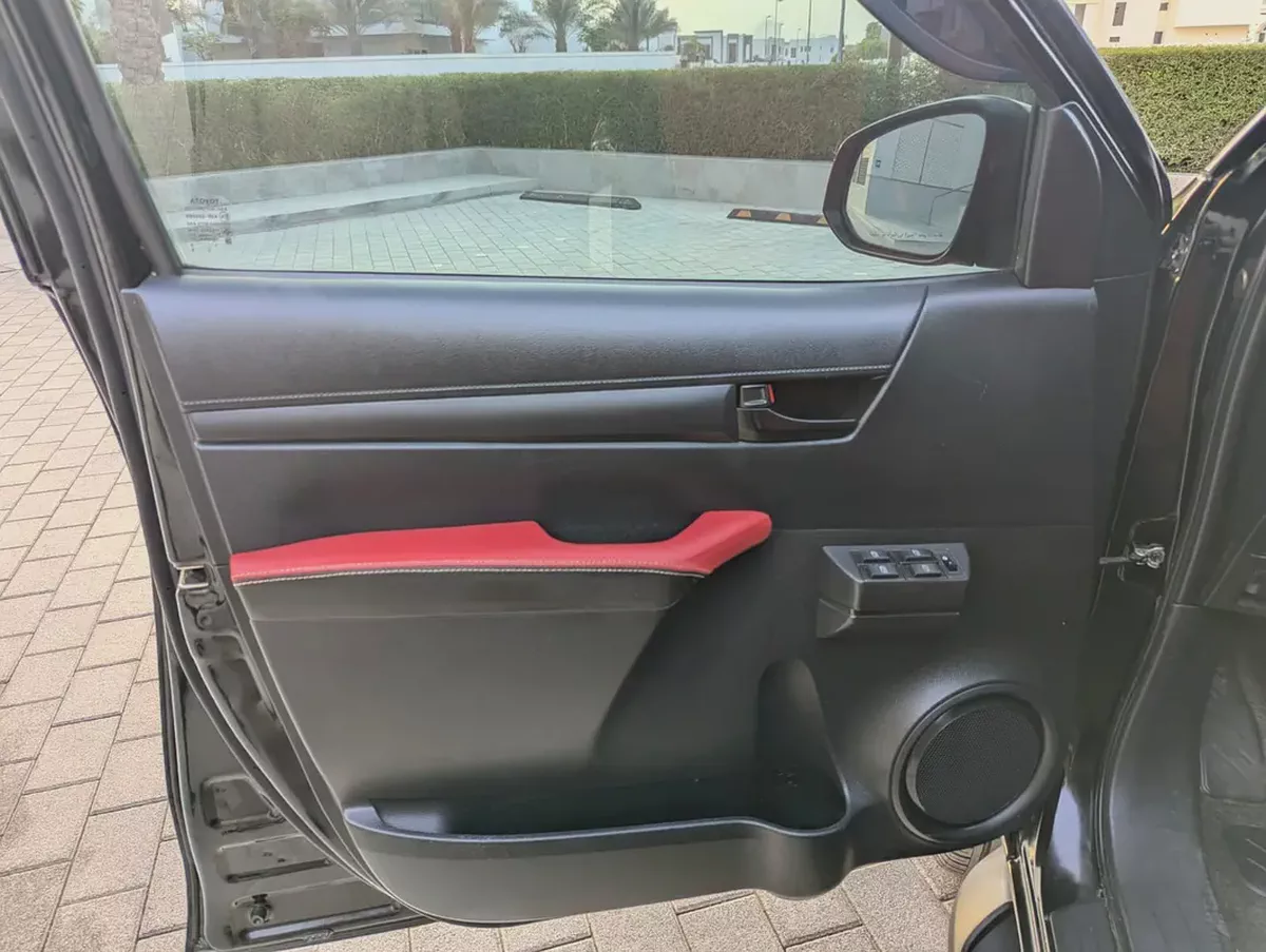 Toyota Hilux 2020 Facelifted 2025 GCC Specs Interior and Exterior Excellent Condition-16-16