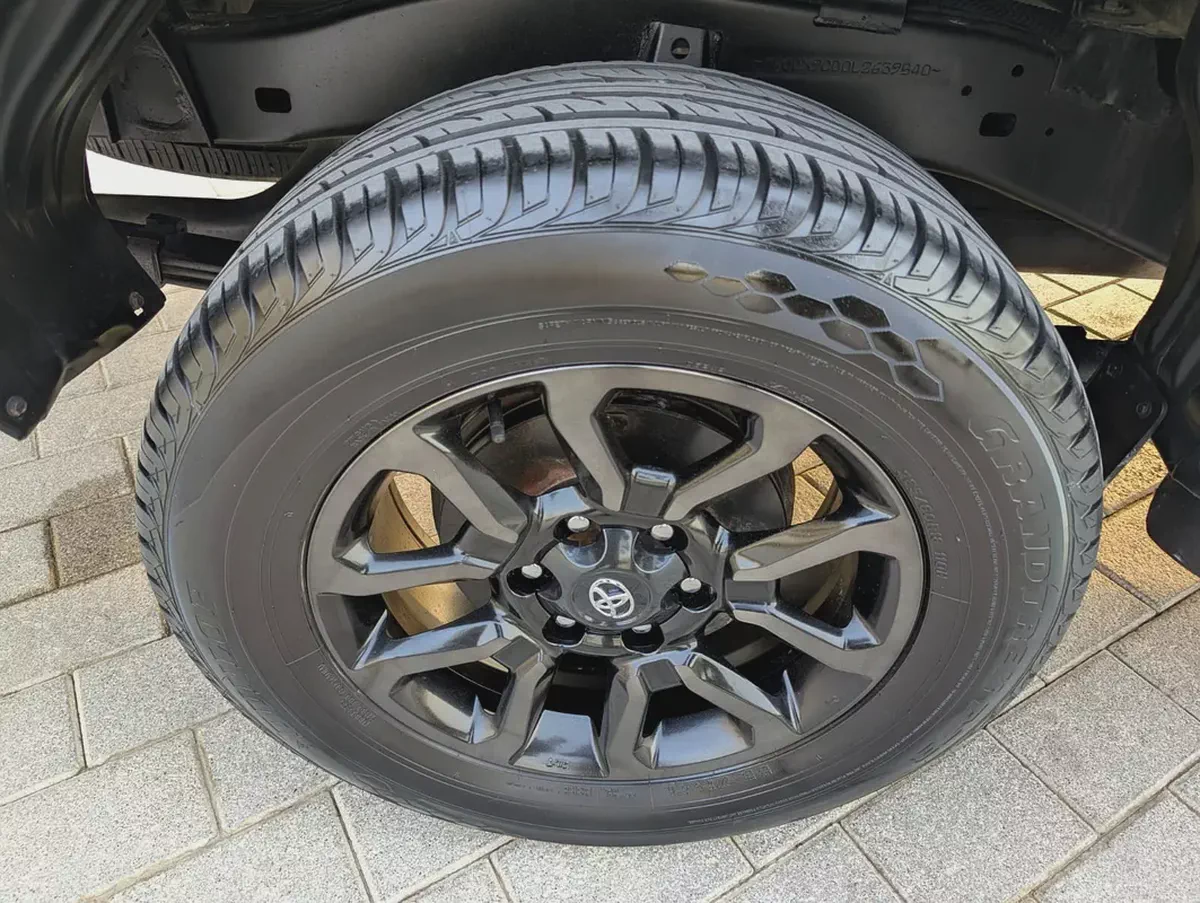 Toyota Hilux 2020 Facelifted 2025 GCC Specs Interior and Exterior Excellent Condition-18-18