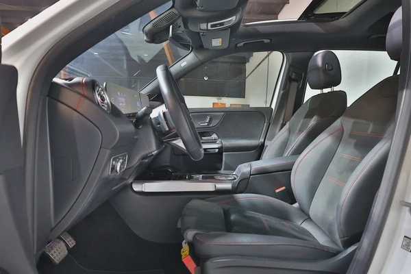2025 Mercedes-Benz EQB 350 4MATIC | GCC Specs | Brand New Electric SUV